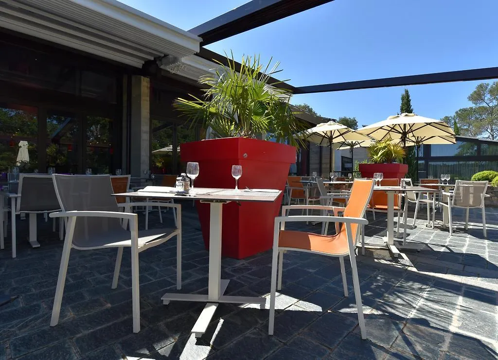 Mercure Brignoles Golf De Barbaroux & Spa