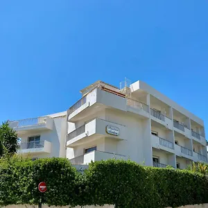 Carlton - Renovee Avec Piscine **** Beaulieu-sur-Mer